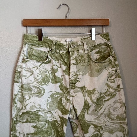 Reformation Women’s Marble High Waisted Straight
Leg Jeans in Avocado Swirl, 27 - Picture 11 of 14